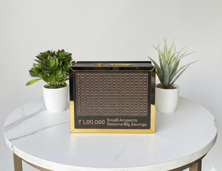 GIftgasmic™ Shri Swami Samarth Wooden Money Bank – Savings with Divine Blessings (₹1 Lakh Challenge Edition)